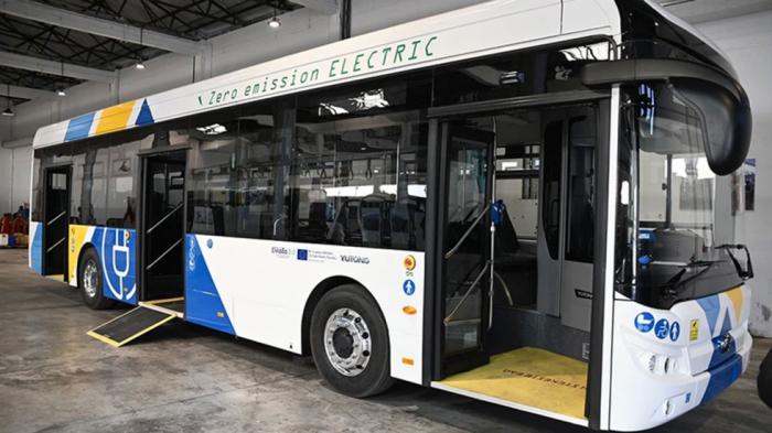 Παρουσιάστηκαν επίσημα τα πρώτα ηλεκτρικά λεωφορεία για Αθήνα-Θεσ/κη